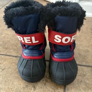 Barely worn. Perfect condition